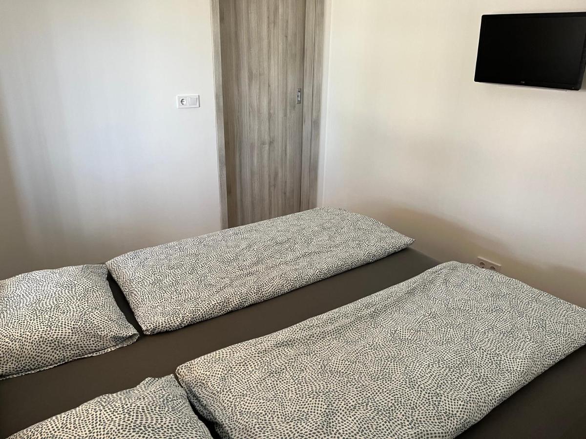 Rajczi Apartman Mohács Exterior foto