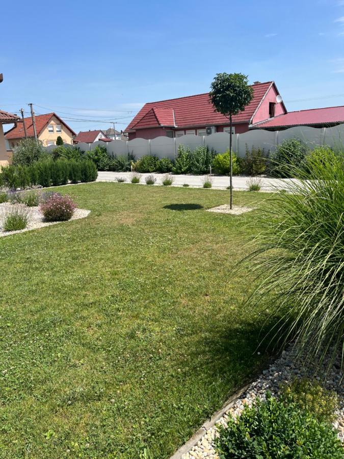 Rajczi Apartman Mohács Exterior foto